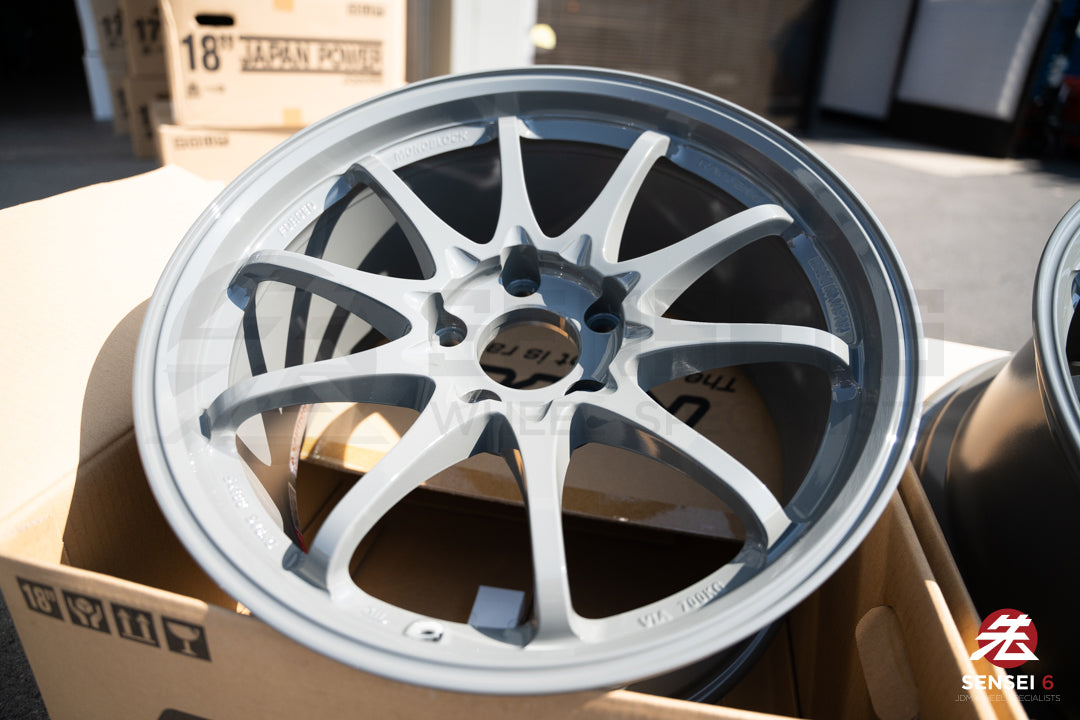 Volk CE28SL / 18x9.5 +35 / 5x120 / Arms Gray (AG)