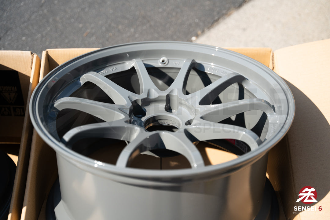 Volk CE28SL / 18x9.5 +35 / 5x120 / Arms Gray (AG)
