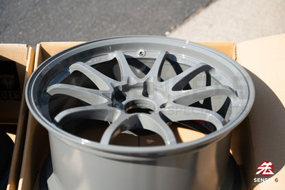 Volk CE28SL / 18x9.5 +35 / 5x120 / Arms Gray (AG)