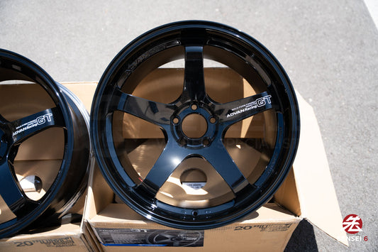 Advan GT Premium / 20x10 +35, 20x12 +20 / 5x114,3 / Negro brillante de competición (GBP)
