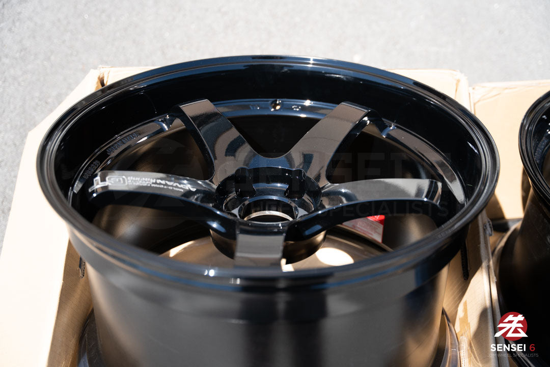 Advan GT Premium / 20x10 +35, 20x12 +20 / 5x114,3 / Negro brillante de competición (GBP)