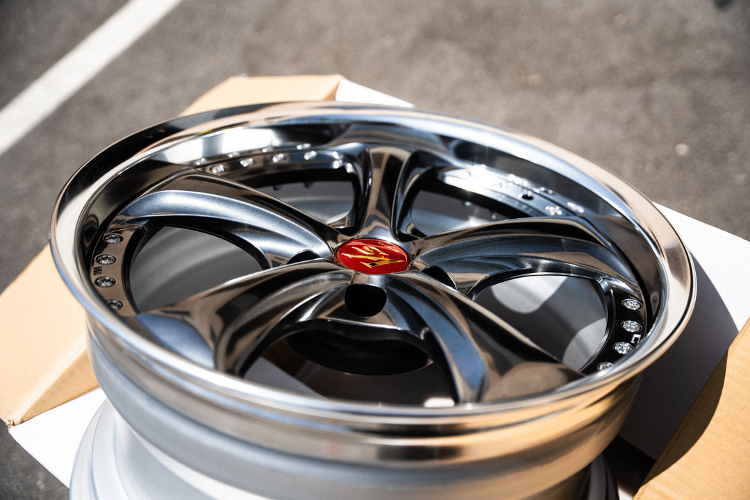 Work VSKF♯ / 18x9.5 +27 / 5x114.3 / Brilliant Silver Black (BSB)