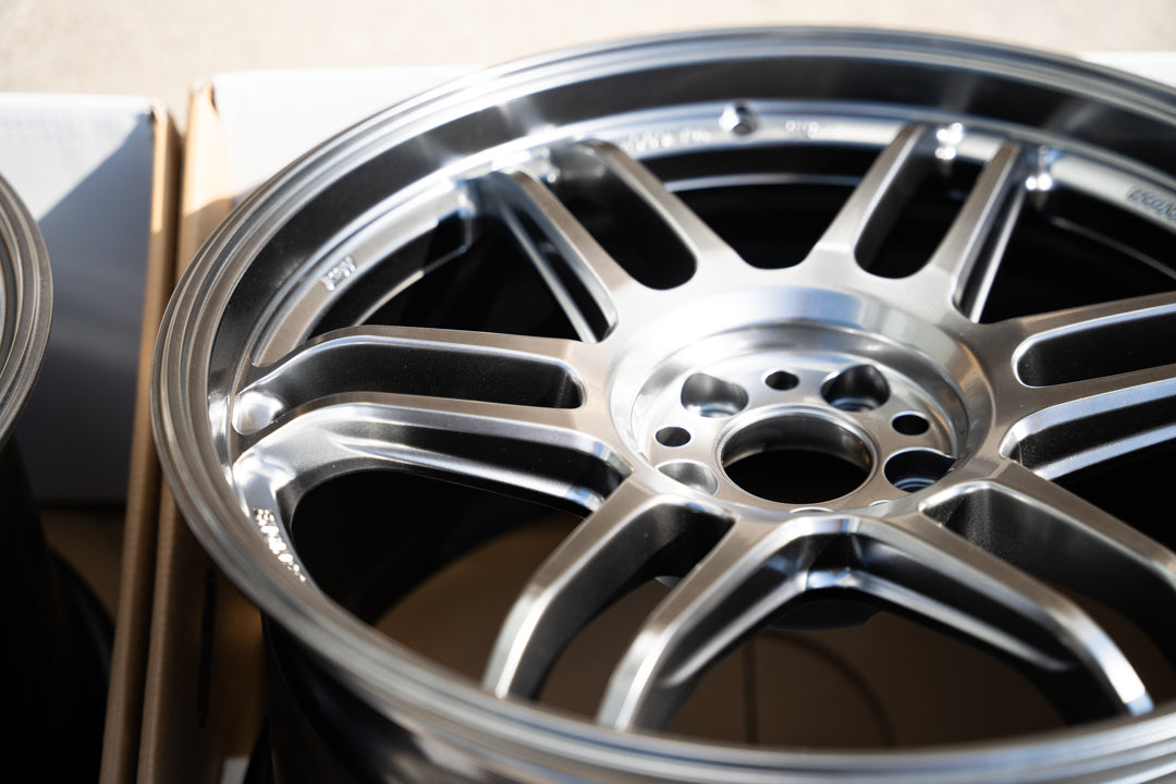 AME Tracer TM02 / 18x9.5 +38 / 5x100 / Hyper Silver