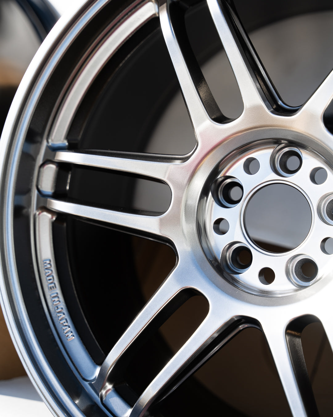 AME Tracer TM02 / 18x9.5 +38 / 5x100 / Hyper Silver