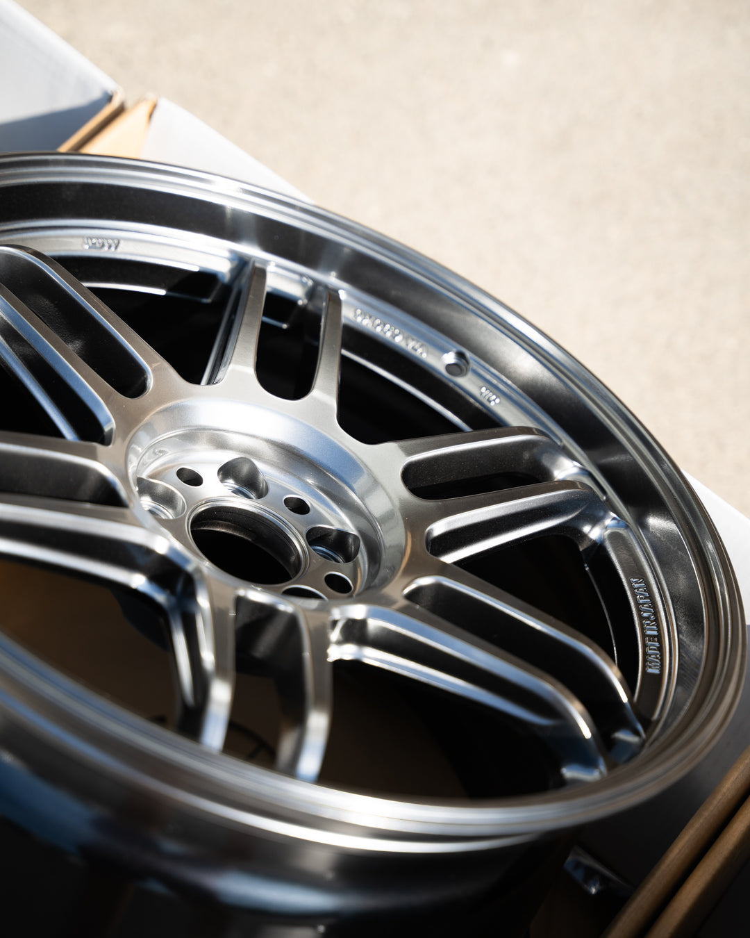AME Tracer TM02 / 18x9.5 +38 / 5x100 / Hyper Silver