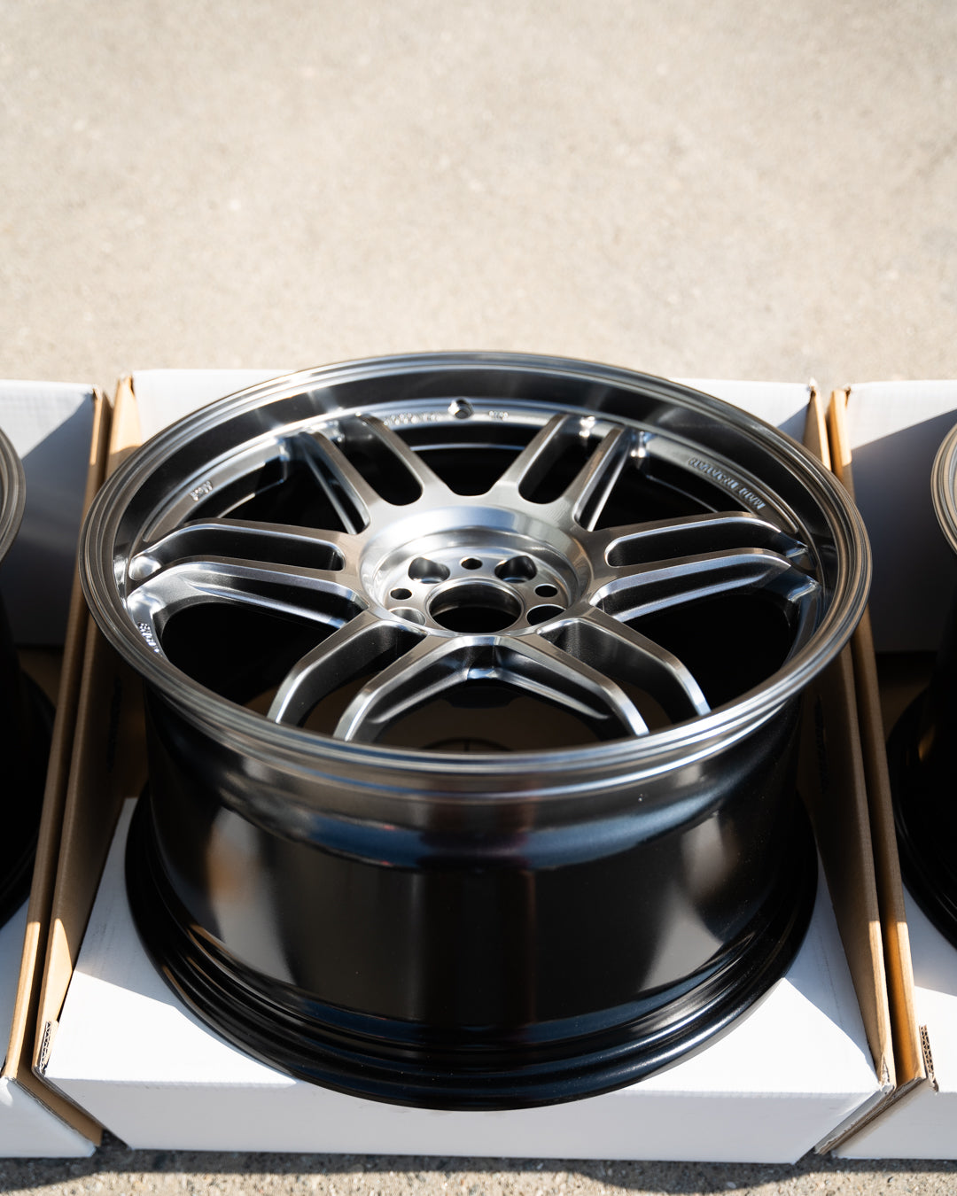 AME Tracer TM02 / 18x9.5 +38 / 5x100 / Hyper Silver
