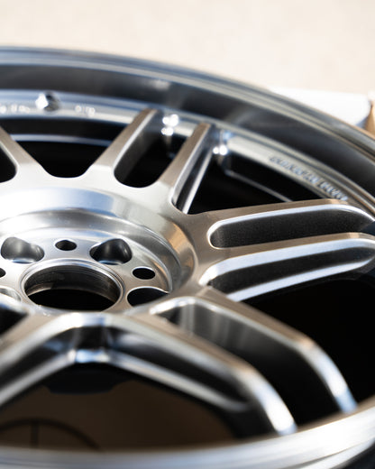 AME Tracer TM02 / 18x9.5 +38 / 5x100 / Hyper Silver
