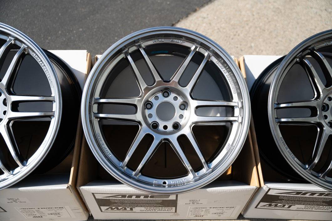 AME Tracer TM02 / 18x9.5 +15 / 5x114.3 / Hyper Silver