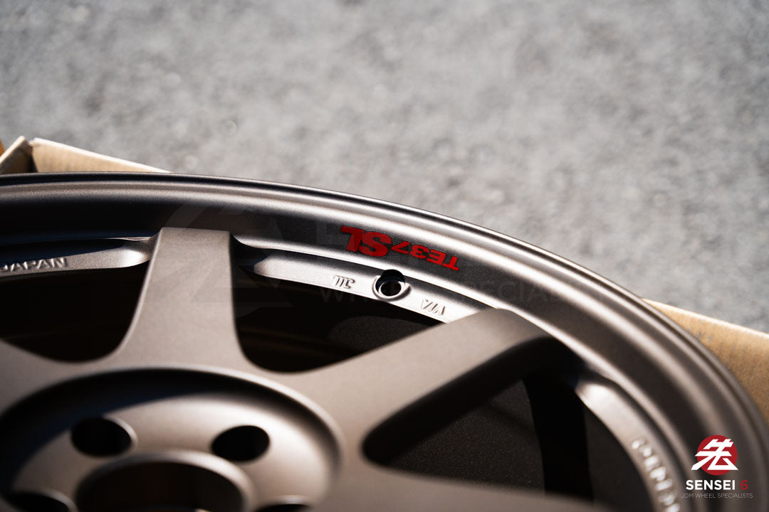 Volk TE37SL / 19x9.5 +22、19x10.5 +35 / 5x112 / ダイヤモンドシルバー