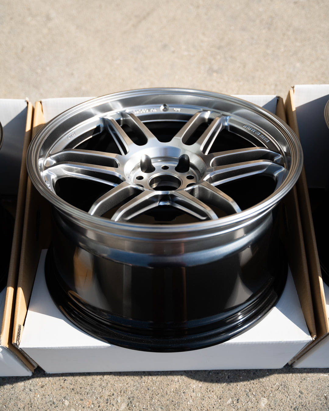 AME Tracer TM02 / 18x9.5 +15 / 5x114.3 / Hiperplata