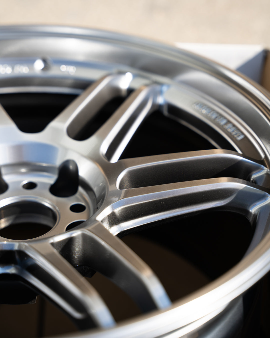 AME Tracer TM02 / 18x9.5 +15 / 5x114.3 / Hiperplata