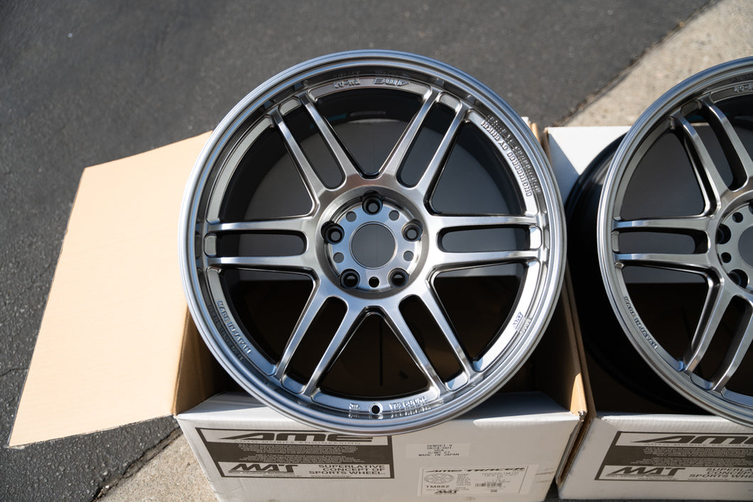 AME Tracer TM02 / 18x10.5 +15 / 5x114.3 / Hyper Silver