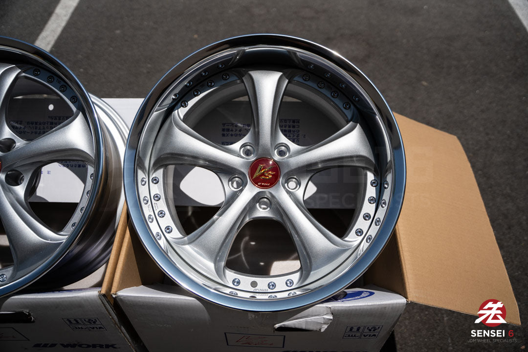 Work VSKF♯ / 18x9.5 +14, 18x9.5 +15 / 5x114.3 / Light Gray Silver (LGS)