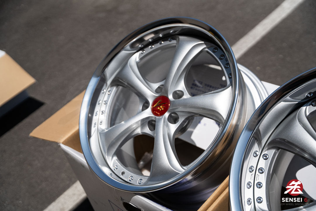 Work VSKF♯ / 18x9.5 +14, 18x9.5 +15 / 5x114.3 / Light Gray Silver (LGS)