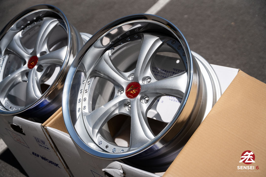 Work VSKF♯ / 18x9.5 +14, 18x9.5 +15 / 5x114.3 / Light Gray Silver (LGS)