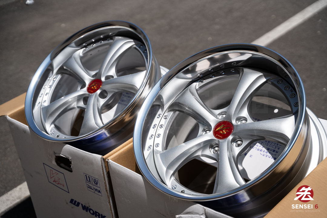Work VSKF♯ / 18x9.5 +14, 18x9.5 +15 / 5x114.3 / Light Gray Silver (LGS)