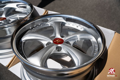 Work VSKF♯ / 18x9.5 +14, 18x9.5 +15 / 5x114.3 / Light Gray Silver (LGS)