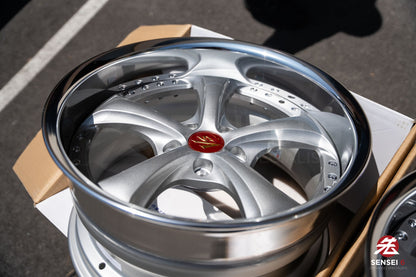 Work VSKF♯ / 18x9.5 +14, 18x9.5 +15 / 5x114.3 / Light Gray Silver (LGS)
