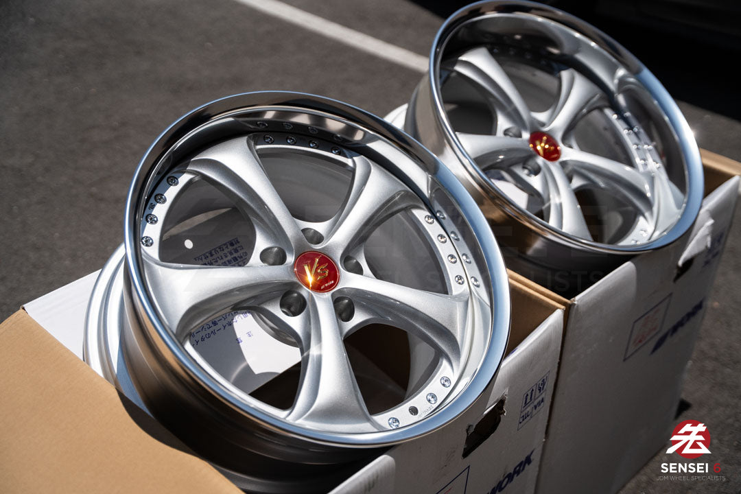Work VSKF♯ / 18x9.5 +14, 18x9.5 +15 / 5x114.3 / Light Gray Silver (LGS)