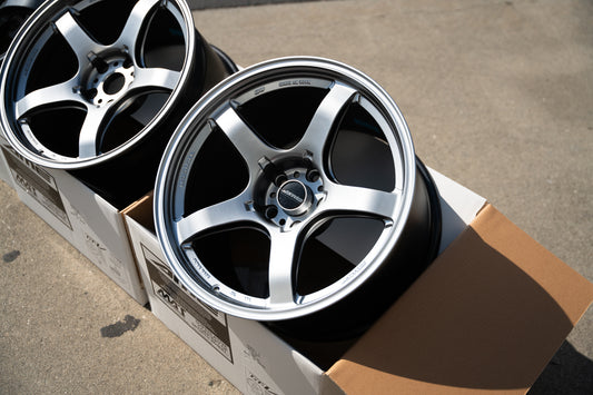 AME Tracer GTV / 18x11 +15 / 5x114.3 / Plata mate