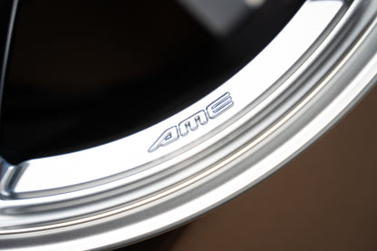 AME Tracer GTV / 18x11 +15 / 5x114.3 / Plata mate