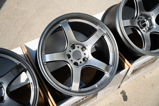 AME Tracer GTV / 18x10.5 +25 / 5x114.3 / Plata mate