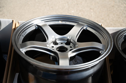 AME Tracer GTV / 18x10.5 +25 / 5x114.3 / Matte Hyper Silver