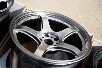 AME Tracer GTV / 18x10.5 +25 / 5x114.3 / Matte Hyper Silver