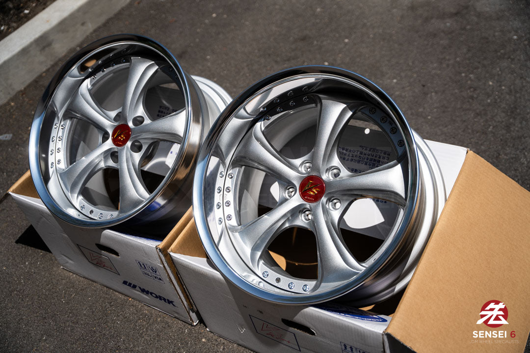 Work VSKF♯ / 18x10.5 +14, 18x10.5 +15 / 5x114.3 / Light Gray Silver (LGS)