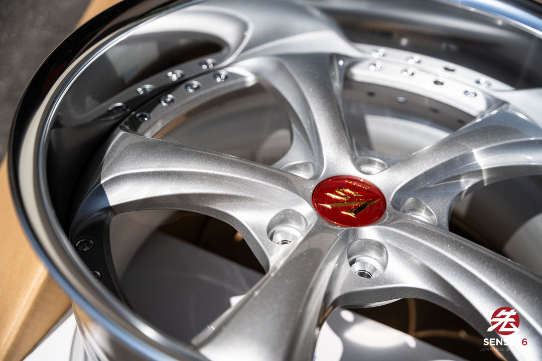 Work VSKF♯ / 18x10.5 +14, 18x10.5 +15 / 5x114.3 / Light Gray Silver (LGS)