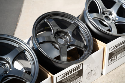 AME Tracer GTV / 18x9.5 +38 / 5x120 / Negro pistola