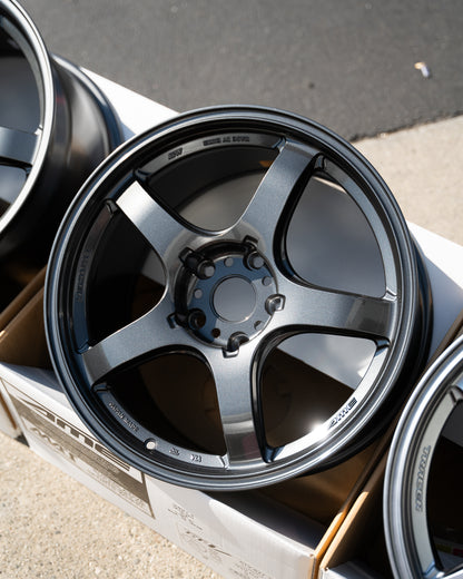 AME Tracer GTV / 18x9.5 +38 / 5x120 / Negro pistola
