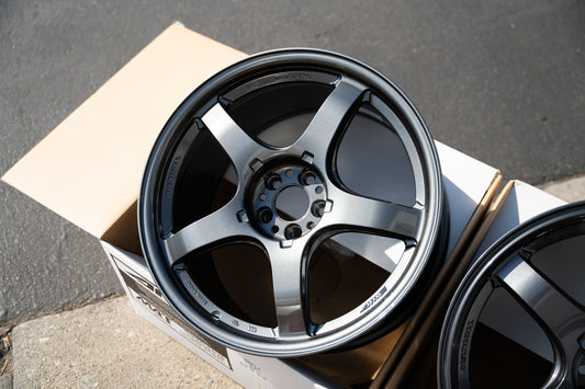 AME Tracer GTV / 18x9.5 +38 / 5x100 / Negro pistola