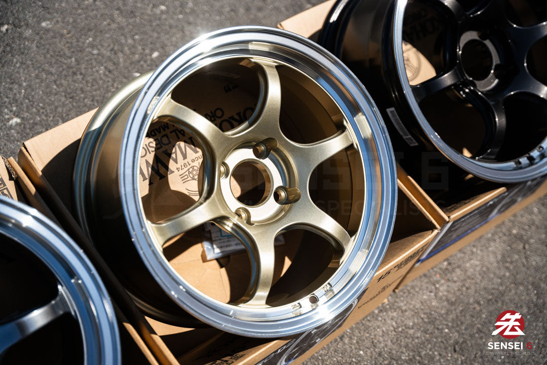 Advan RG-D2 / 15x8 +35 / 4x100 / Machining & Champagne Gold (MCG)