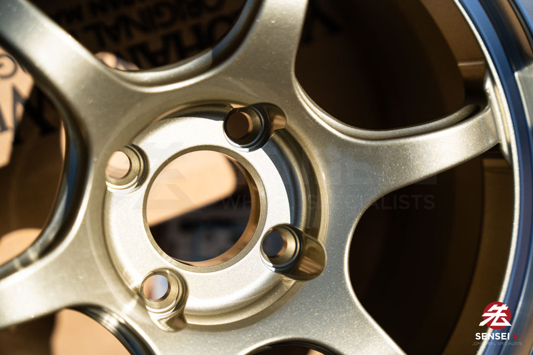 Advan RG-D2 / 15x8 +35 / 4x100 / Machining & Champagne Gold (MCG)