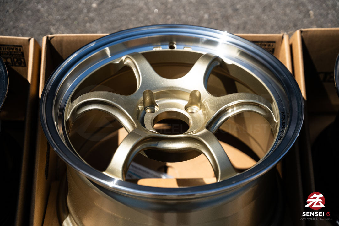 Advan RG-D2 / 15x8 +35 / 4x100 / Machining & Champagne Gold (MCG)
