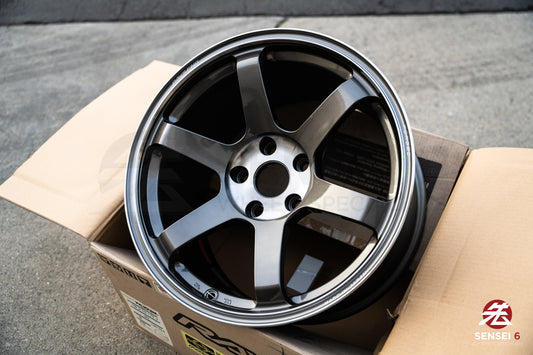 Volk TE37 Saga SL / 18x10.5 +30 / 5x120 / Pressed Graphite (PG)