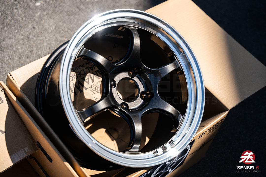 Advan RG-D2 / 15x8 +35 / 4x100 / Machining & Black Gunmetallic (MBG)
