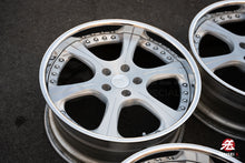 Load image into Gallery viewer, 19" Leon Hardiritt Herzog (Used Wheels Built to Order)
