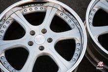 Load image into Gallery viewer, 19" Leon Hardiritt Herzog (Used Wheels Built to Order)
