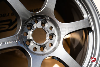 グラムライツ 57DR / 17x9 +38 / 5x100 / HS ガンメタリック