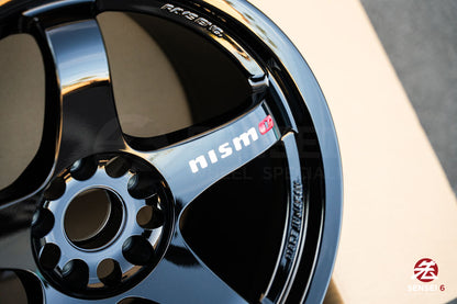 ニスモ LMGT4 / 18x10.5 +15 / 5x114.3 / ブラック