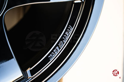 ニスモ LMGT4 / 18x10.5 +15 / 5x114.3 / ブラック