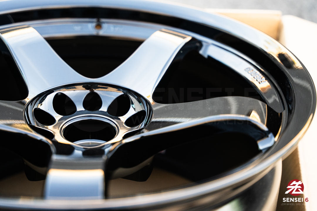 ニスモ LMGT4 / 18x10.5 +15 / 5x114.3 / ブラック