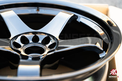 ニスモ LMGT4 / 18x10.5 +15 / 5x114.3 / ブラック