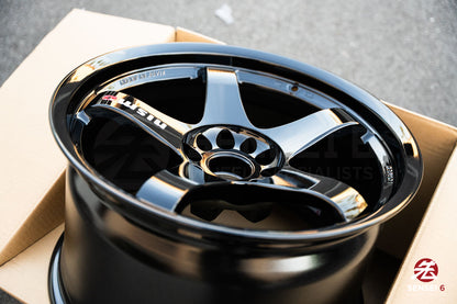 ニスモ LMGT4 / 18x10.5 +15 / 5x114.3 / ブラック