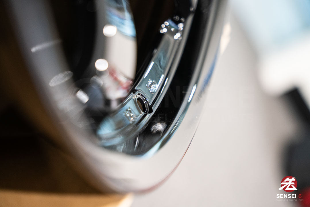 ニスモ LMGT4 / 18x10.5 +15 / 5x114.3 / ブラック