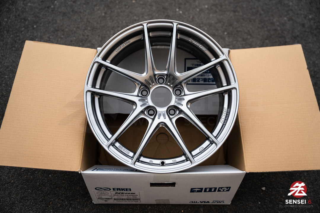 Enkei NVR5 / 17x8.5 +30 / 5x114.3 / Sonic Silver (SS)