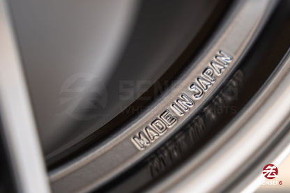 Enkei NVR5 / 17x8.5 +30 / 5x114.3 / Sonic Silver (SS)