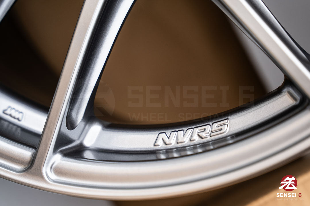 Enkei NVR5 / 17x8.5 +30 / 5x114.3 / Sonic Silver (SS)